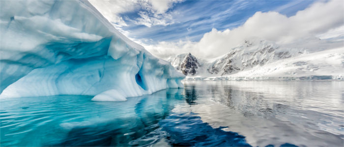 Ice shelf of the Antarctica