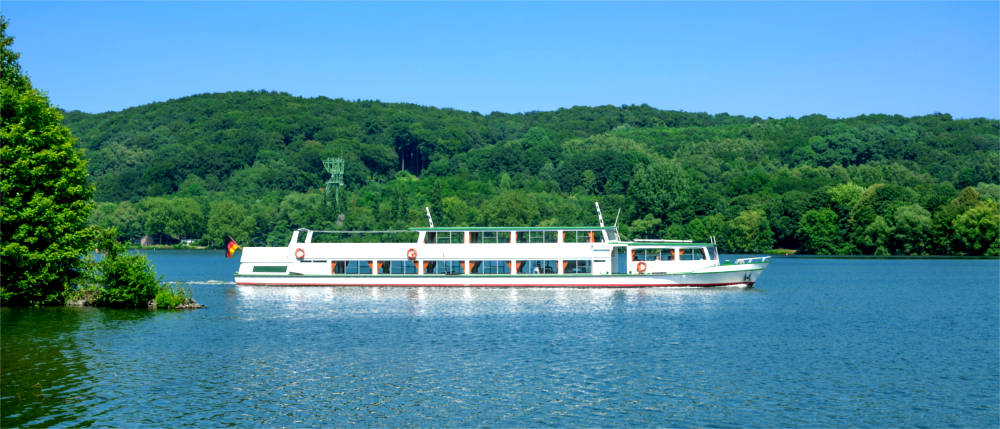 Ship on the Baldeneysee