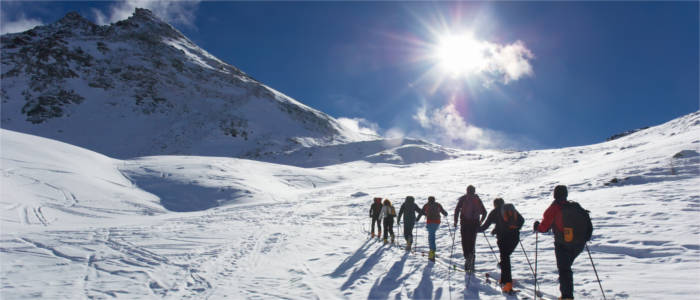 Doing winter sports in the Alps