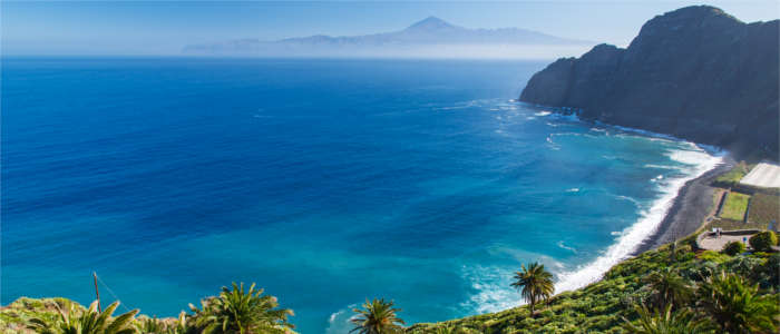 Beach on La Gomera with a view of Tenerife